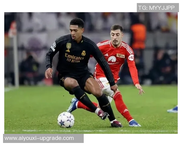 西甲精彩对决那不勒斯大胜曼联4-0逆转瞬间引发全场狂欢